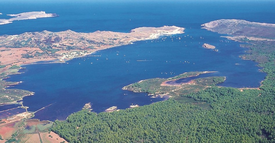 Fornells Bay,minorque